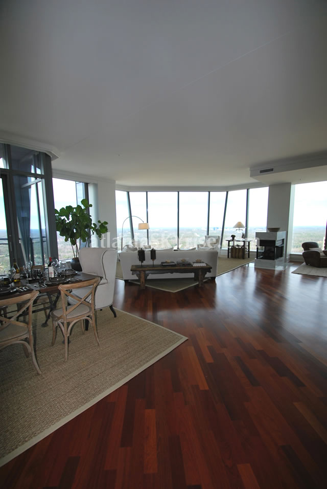 Sovereign 4502 Great Room 1