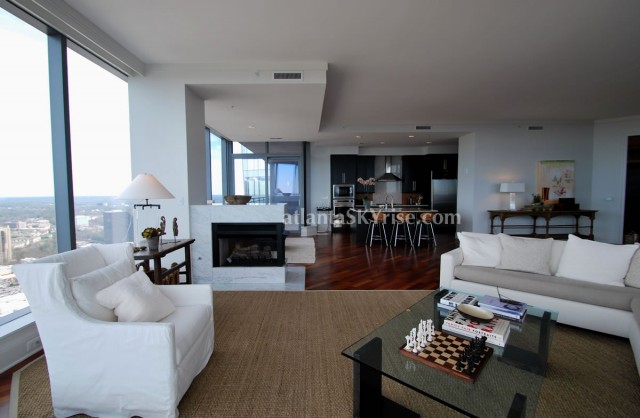 Sovereign 4502 Great Room 4